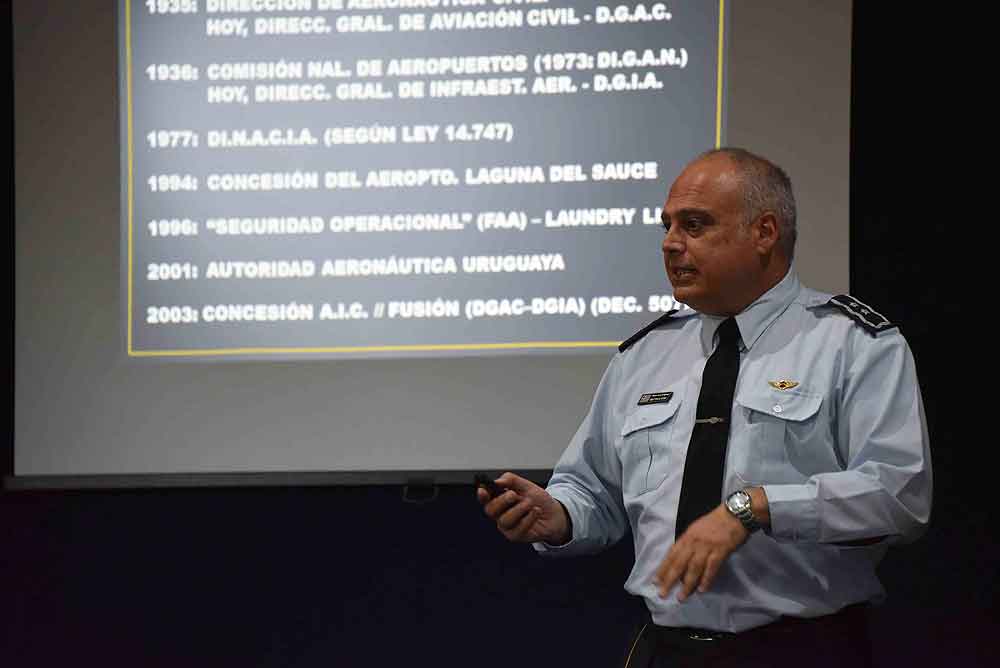 Conferencia del Señor Director de la DINACIA